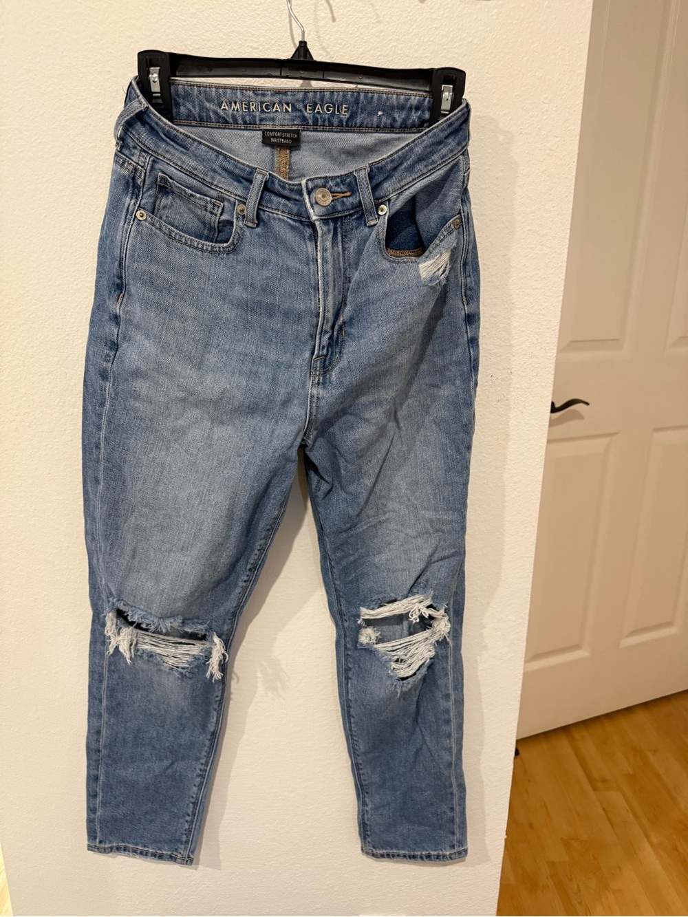 American Eagle Mom Jean